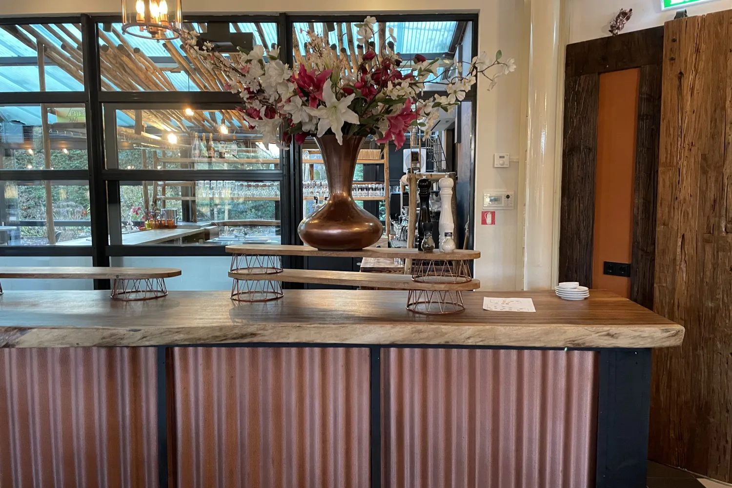 bar